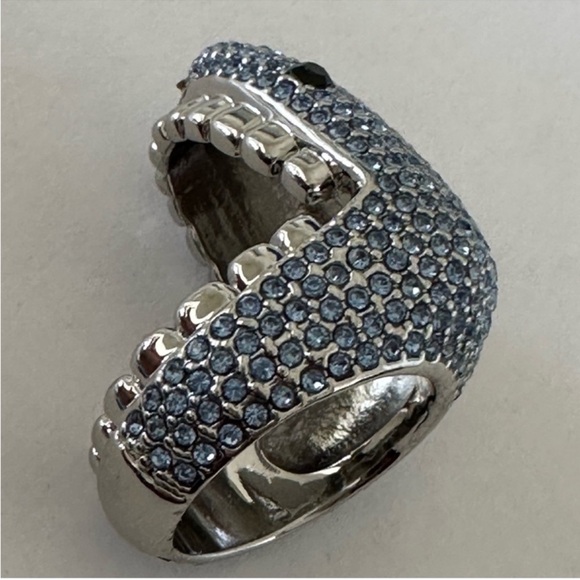 Sale price kate Spade blue crystal California shark Ring - Picture 8 of 8